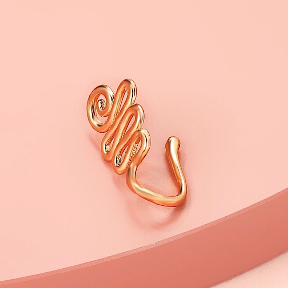 ⚜️𝟯𝟬%𝗢𝗙𝗙 𝗯𝘂𝗻𝗱𝗹𝗲𝘀 𝟯+⚜️ NEW Simple Swirl Fake Nose Ring - Picture 4 of 12